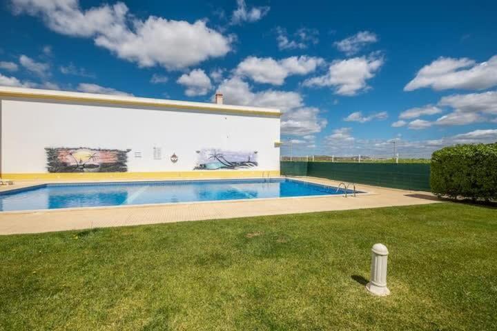 Apartment Alfarmar - Pool, Beach Only A Few Minutes Away Albufeira Ngoại thất bức ảnh