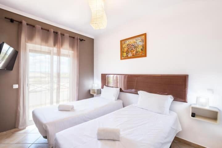 Apartment Alfarmar - Pool, Beach Only A Few Minutes Away Albufeira Ngoại thất bức ảnh