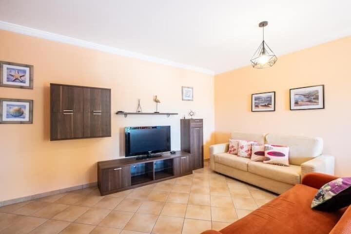 Apartment Alfarmar - Pool, Beach Only A Few Minutes Away Albufeira Ngoại thất bức ảnh