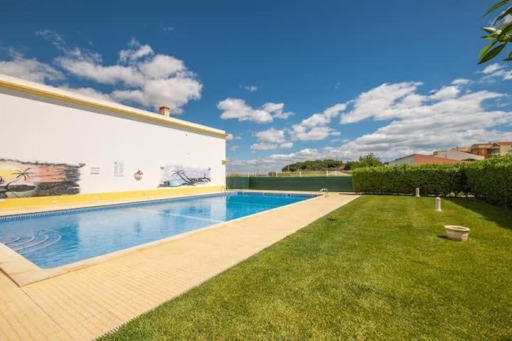 Apartment Alfarmar - Pool, Beach Only A Few Minutes Away Albufeira Ngoại thất bức ảnh